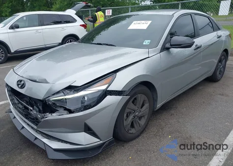 2021 Hyundai Elantra Sel z USA, uszkodzony, nr VIN 5NPLS4AG8MH005921